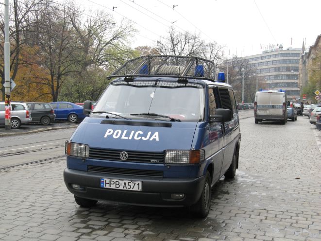 Funkcjonariusze Wydziału Wywiadowczego i Interwencyjnego KMP we Wrocławiu zatrzymali podejrzanego.